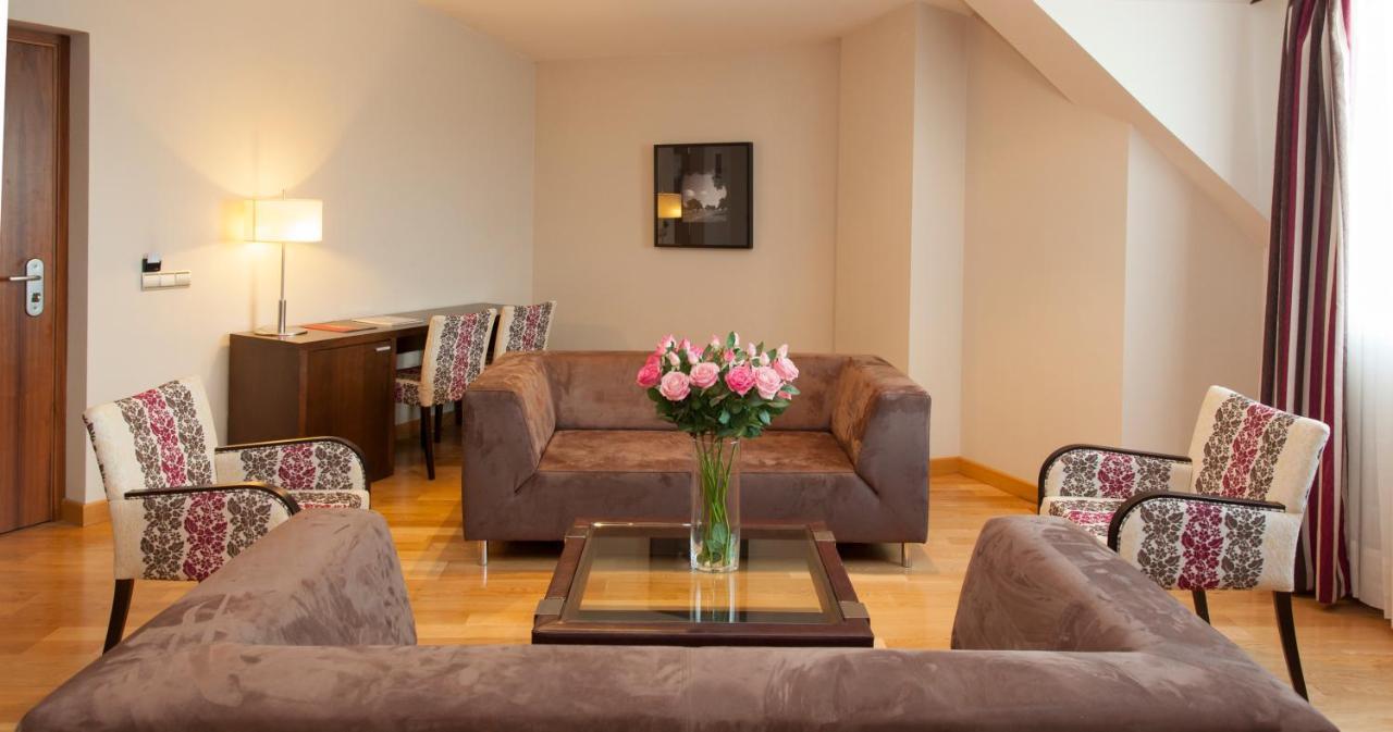 Hotel Fc Villalba Collado Villalba Eksteriør bilde